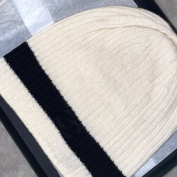 100% AUTHENTIC CHANEL LOGO IVORY and BLACK CASHMERE HAT BEANIE main image 5